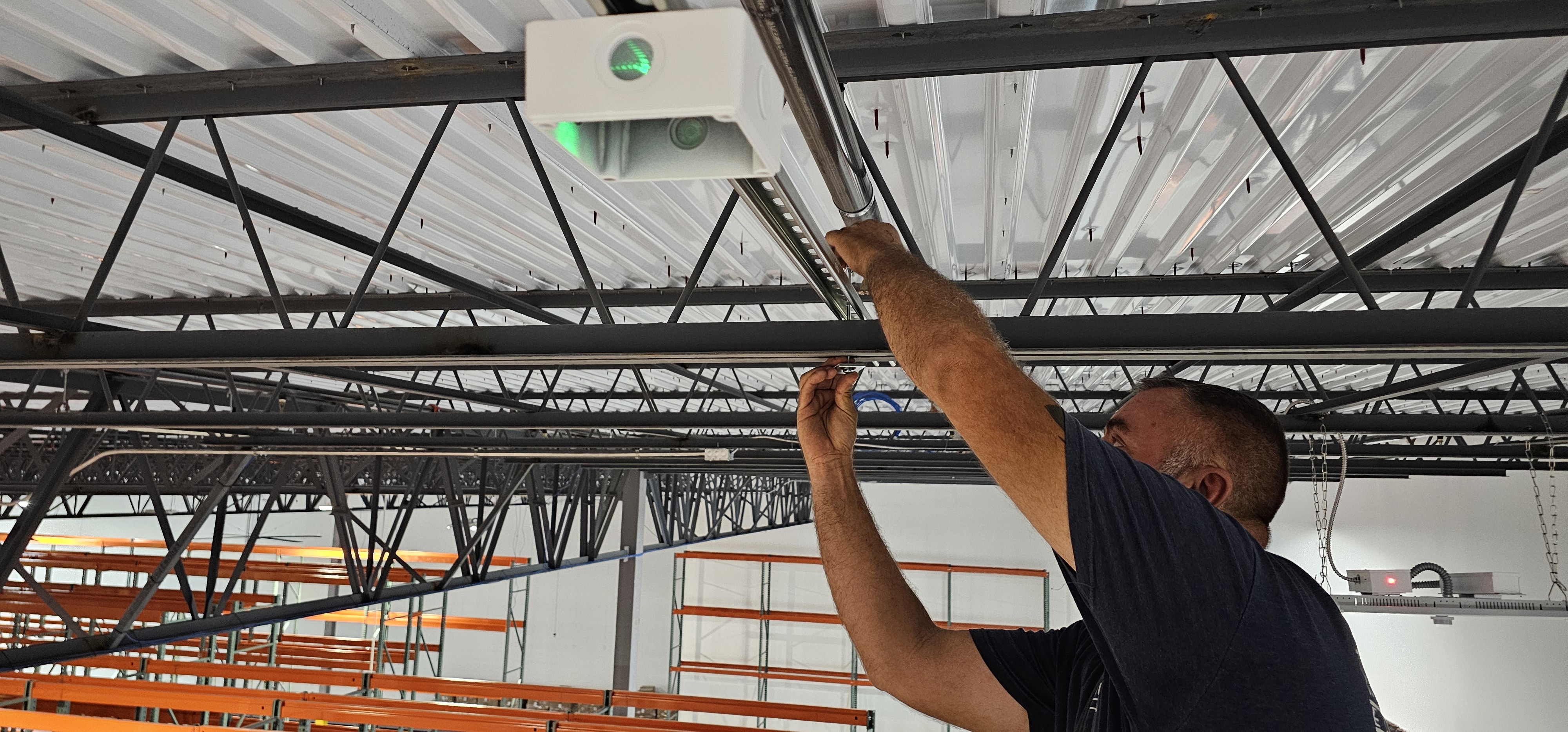 Technician mounting equipment